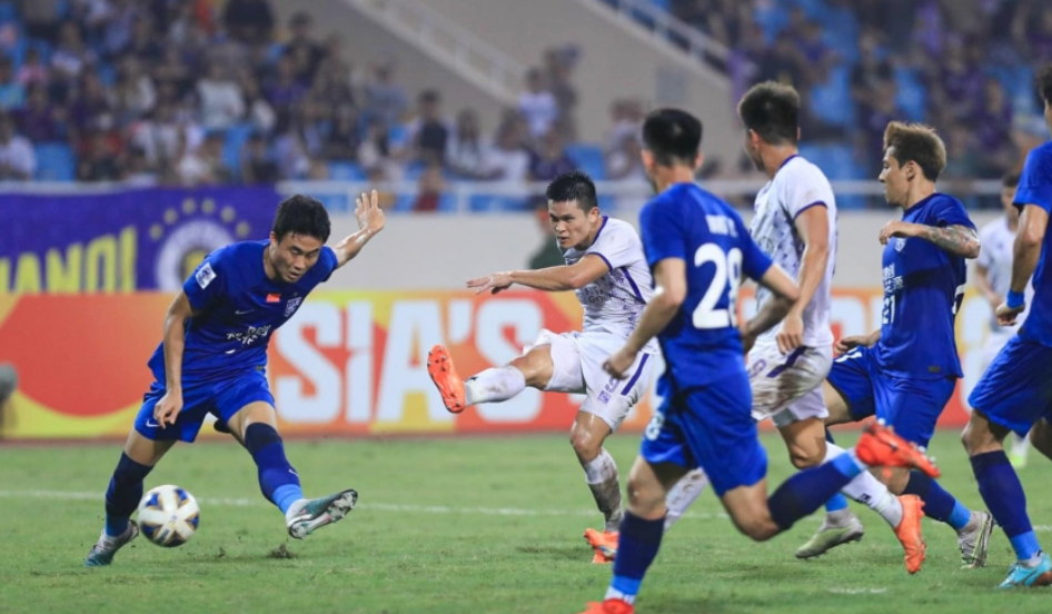 Tuấn Hải lập cú đúp giúp Hà Nội FC đánh bại Wuhan Three Towns